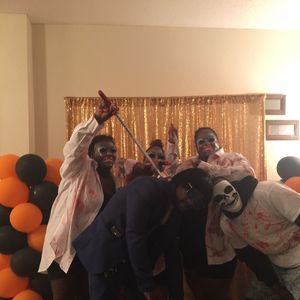 Meet your Posher, Derrick